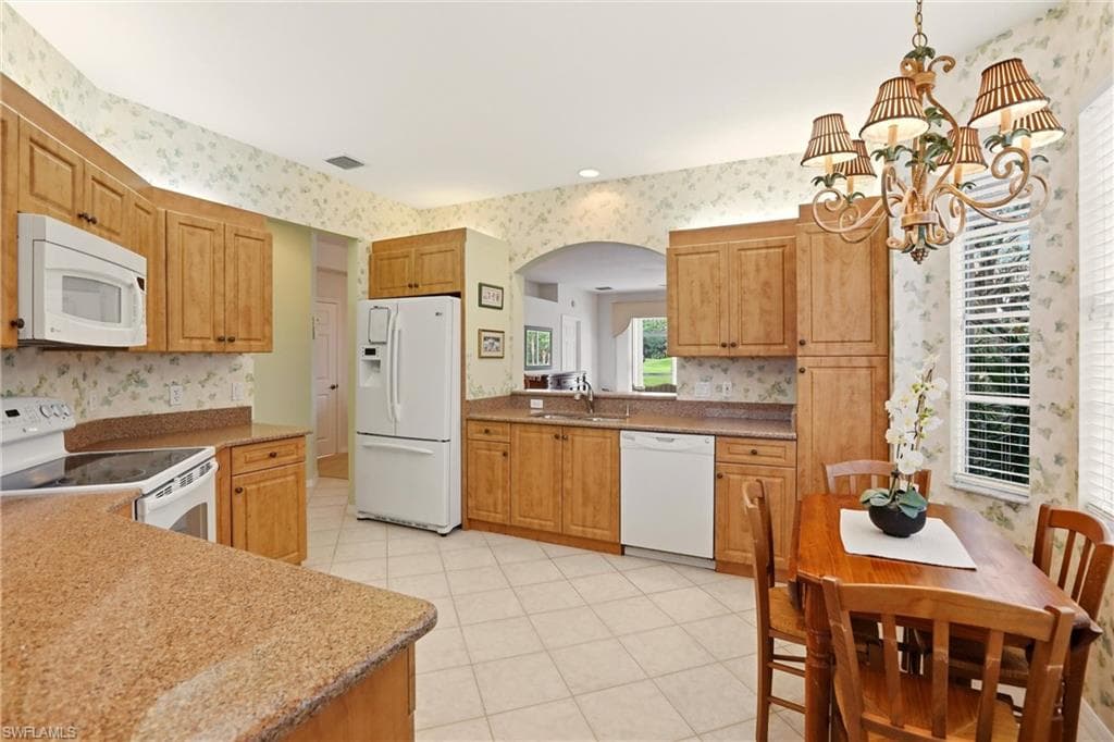 5685 Heron LN # 304, NAPLES FL 34110-30