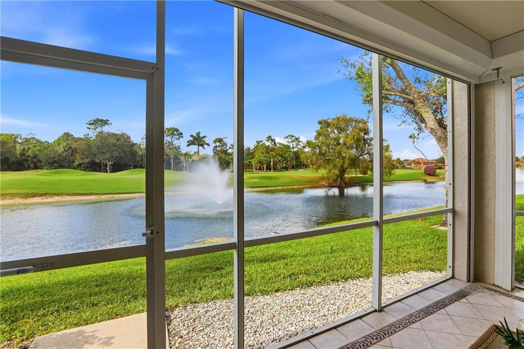 5685 Heron LN # 304, NAPLES FL 34110-3