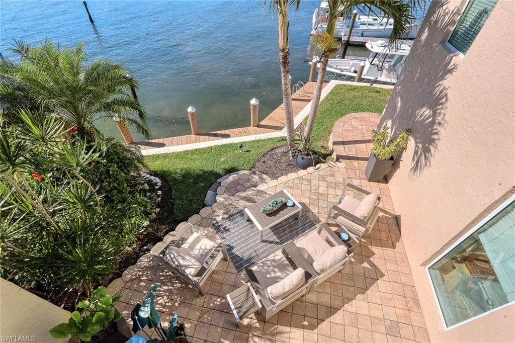 800 River Point DR # 212, NAPLES FL 34102-21