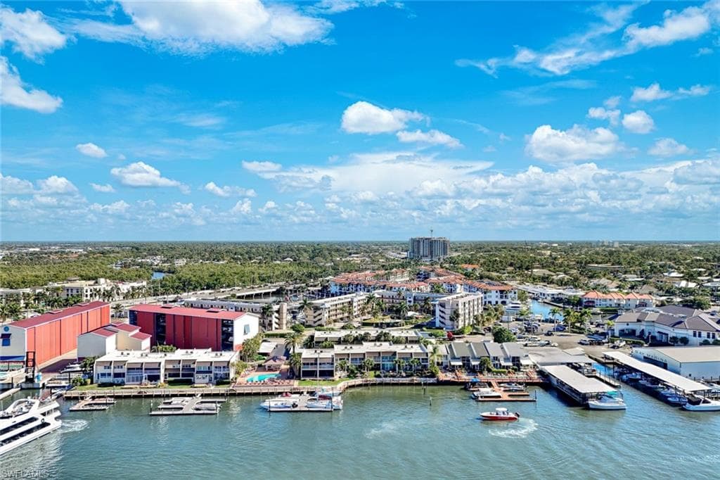 800 River Point DR # 212, NAPLES FL 34102-27