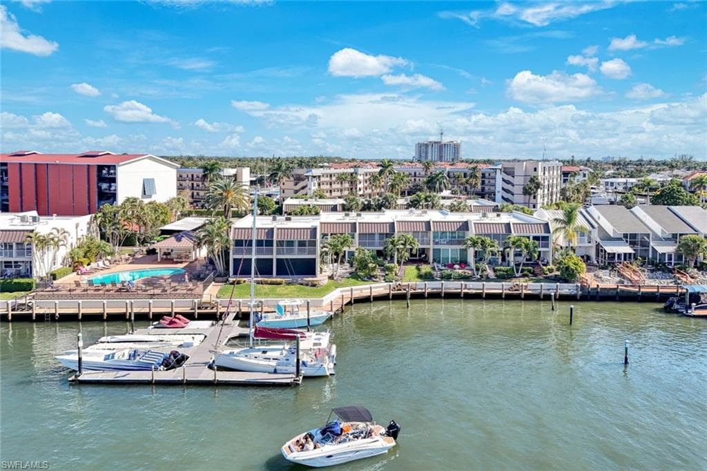 800 River Point DR # 212, NAPLES FL 34102-29