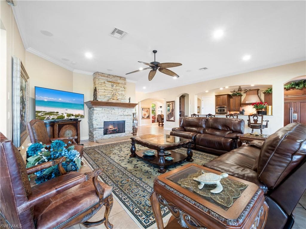 848 W Cape Estates CIR, CAPE CORAL FL 33993-16