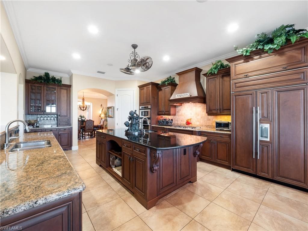 848 W Cape Estates CIR, CAPE CORAL FL 33993-21