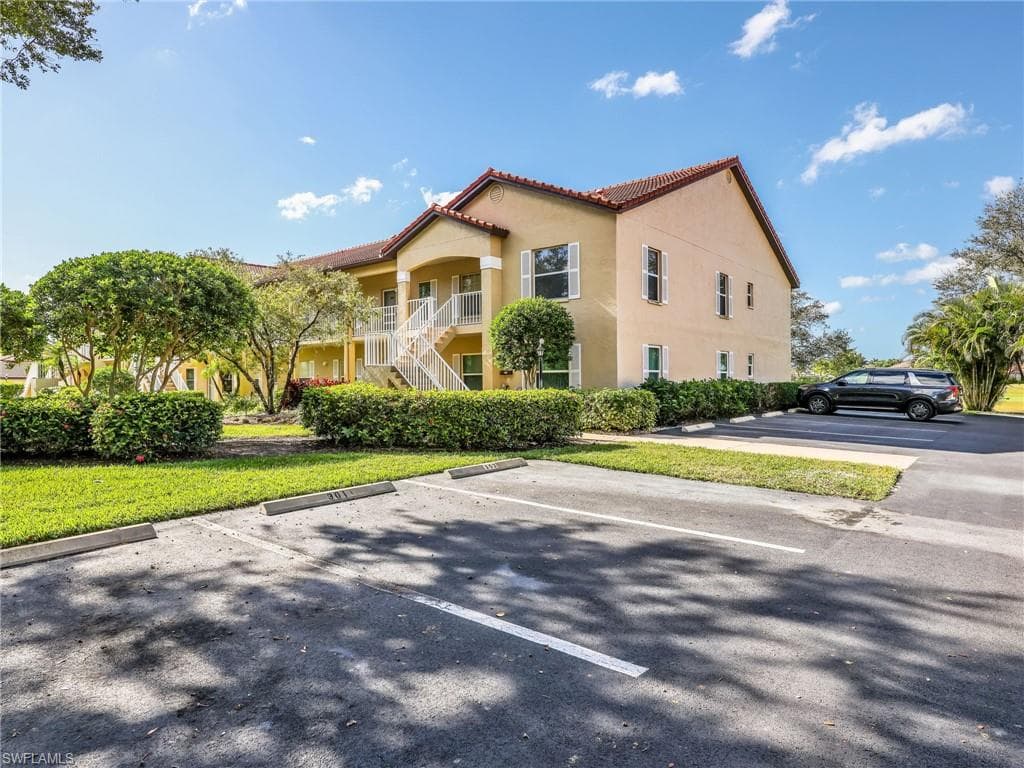 9851 Costa Mesa LN # 302, BONITA SPRINGS FL 34135-1