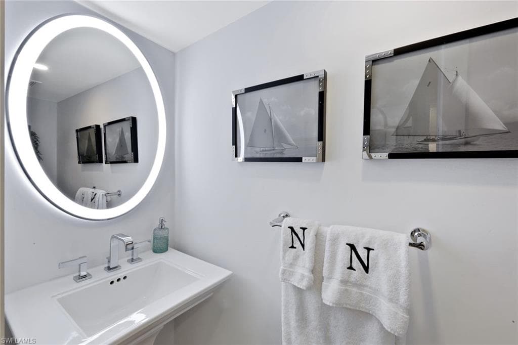 800 River Point DR # 212, NAPLES FL 34102-21