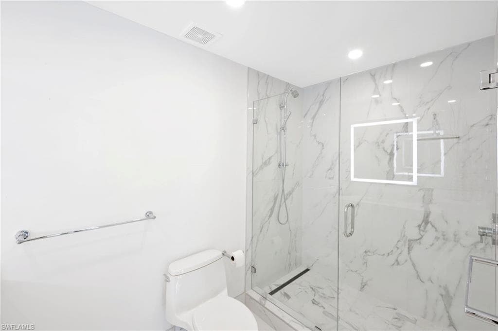 800 River Point DR # 212, NAPLES FL 34102-19