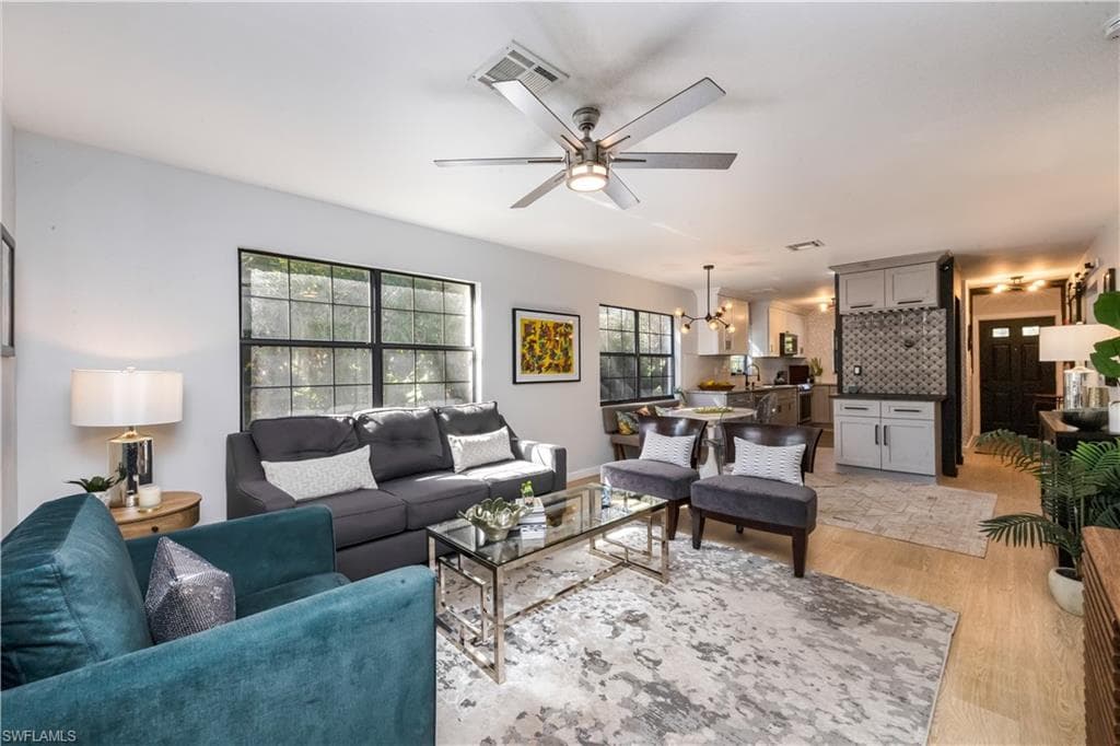 5238 Treetops DR # L201, NAPLES FL 34113-5