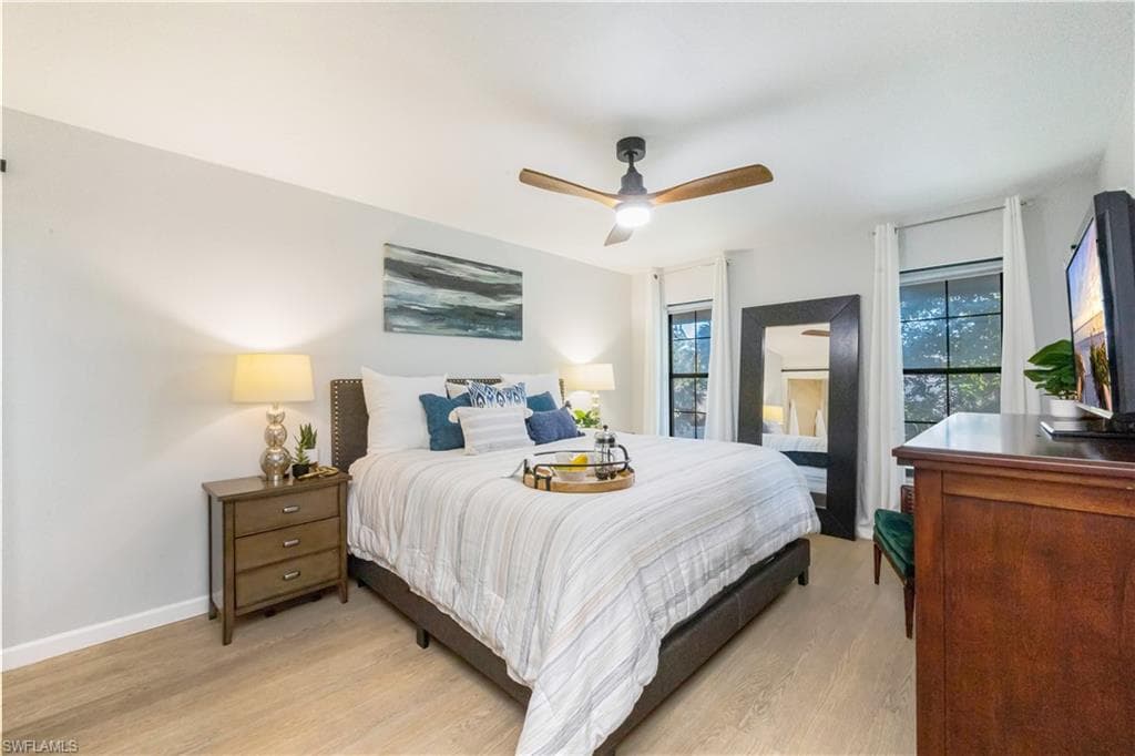 5238 Treetops DR # L201, NAPLES FL 34113-15