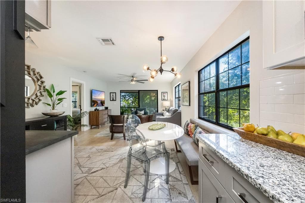 5238 Treetops DR # L201, NAPLES FL 34113-11