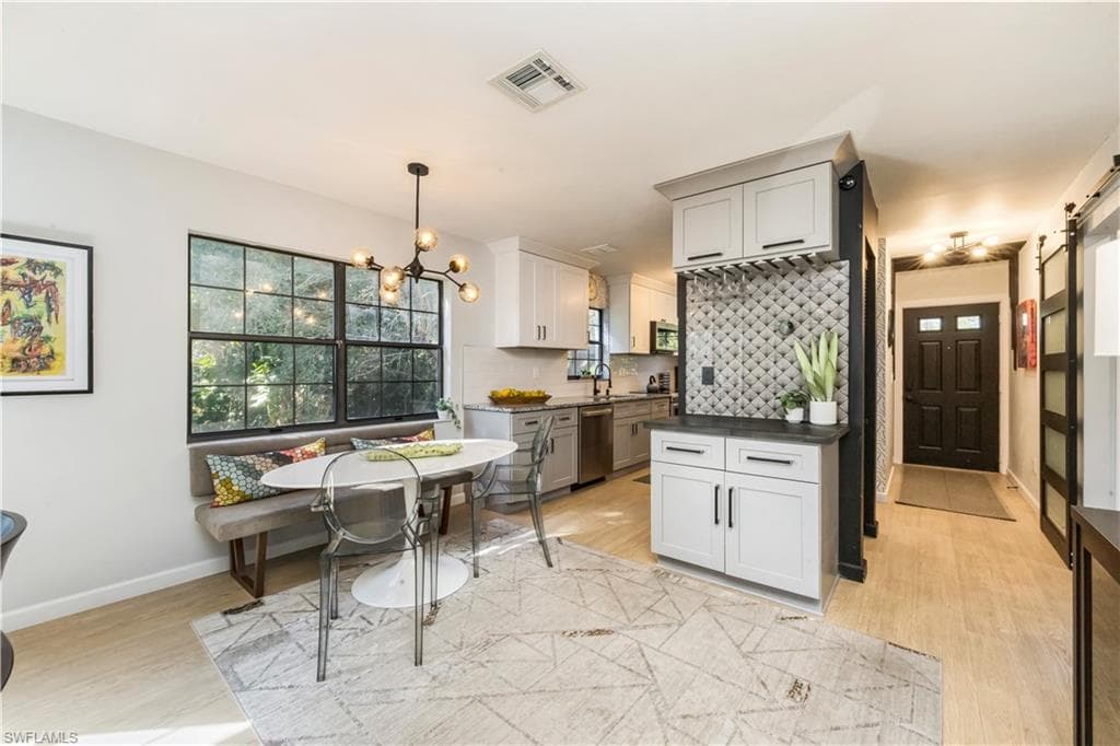 5238 Treetops DR # L201, NAPLES FL 34113-2