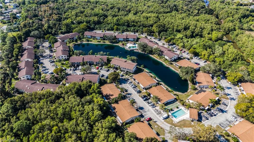 5238 Treetops DR # L201, NAPLES FL 34113-33