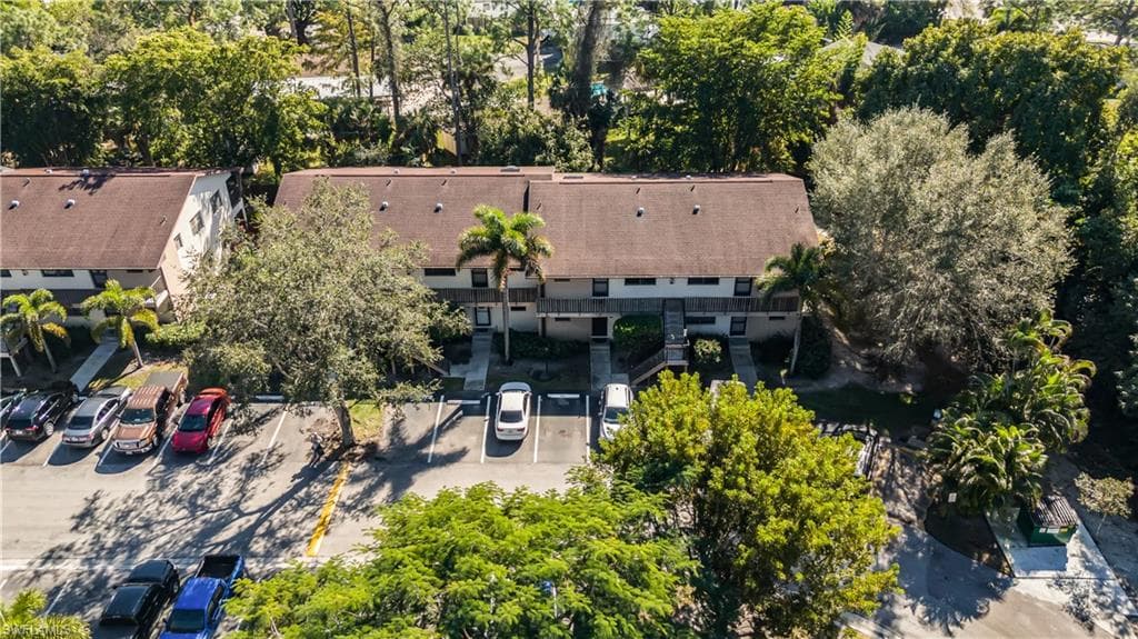 5238 Treetops DR # L201, NAPLES FL 34113-30