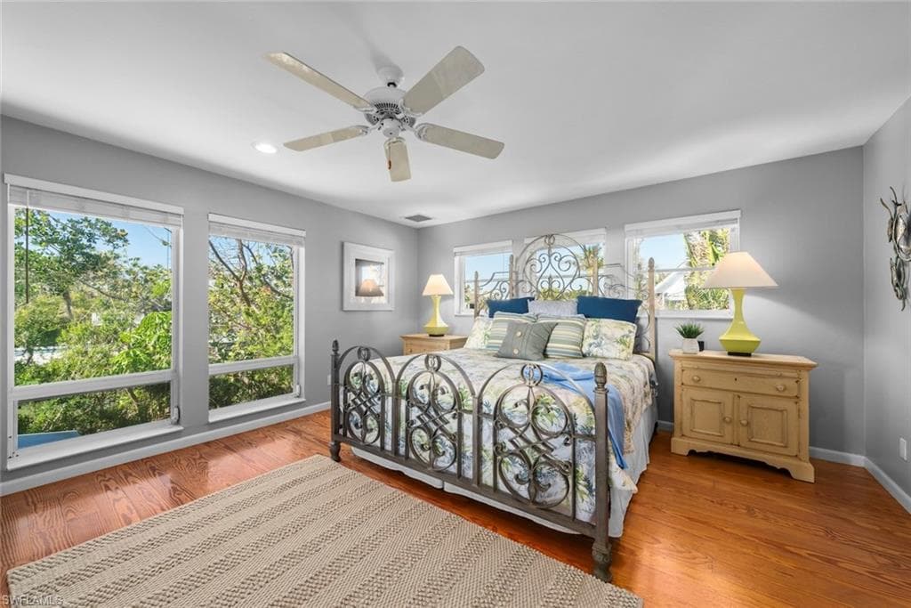 2449 Harbour LN, SANIBEL FL 33957-21