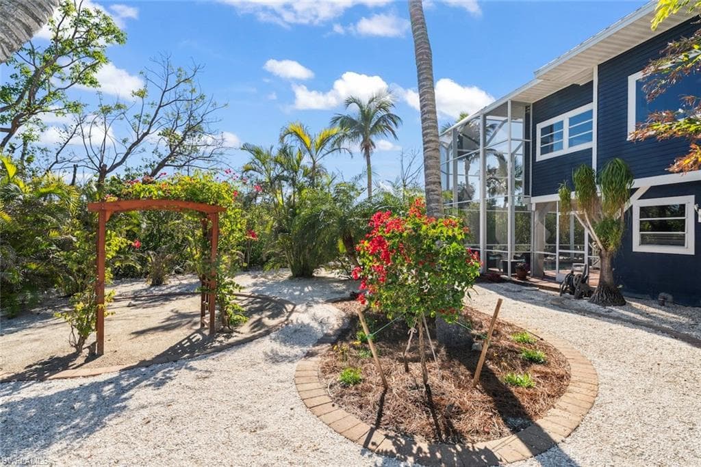 2449 Harbour LN, SANIBEL FL 33957-40