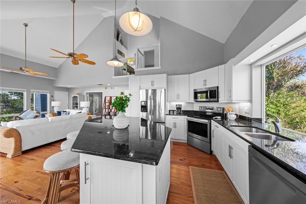 2449 Harbour LN, SANIBEL FL 33957-10