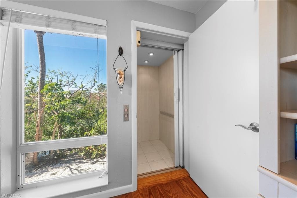 2449 Harbour LN, SANIBEL FL 33957-34