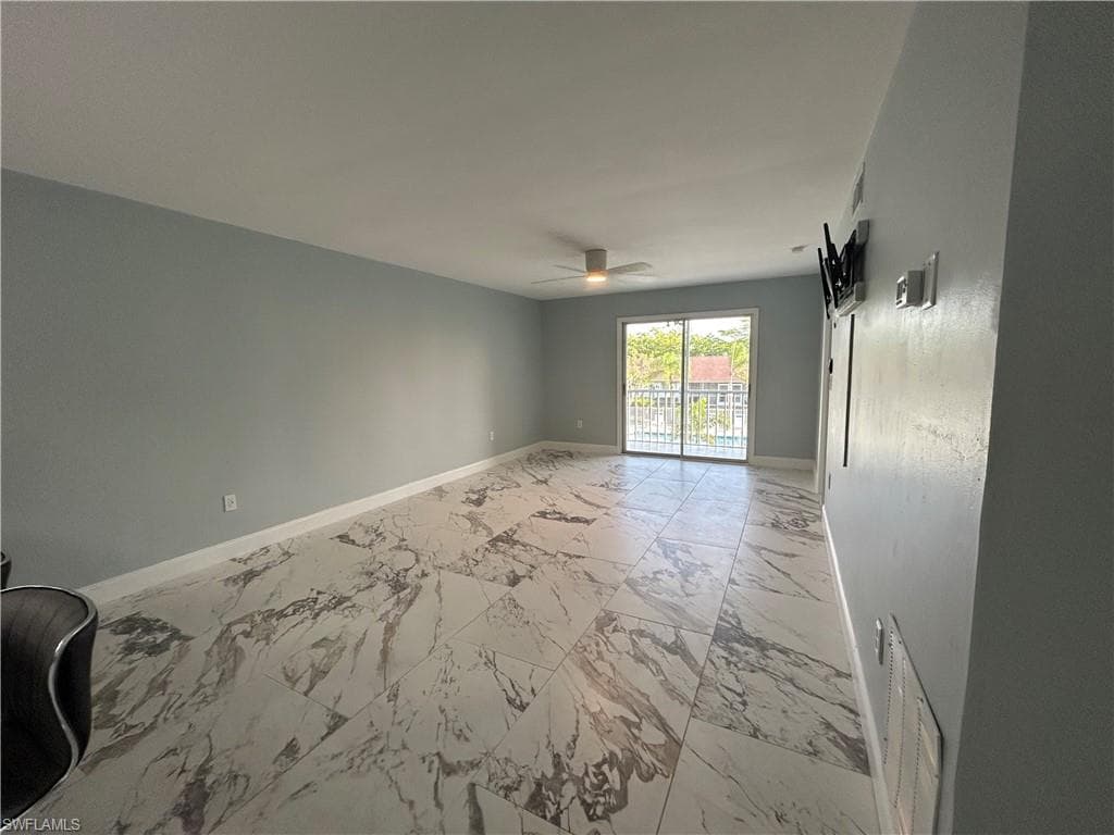 2346 Naples Trace CIR # 1107, NAPLES FL 34109-2