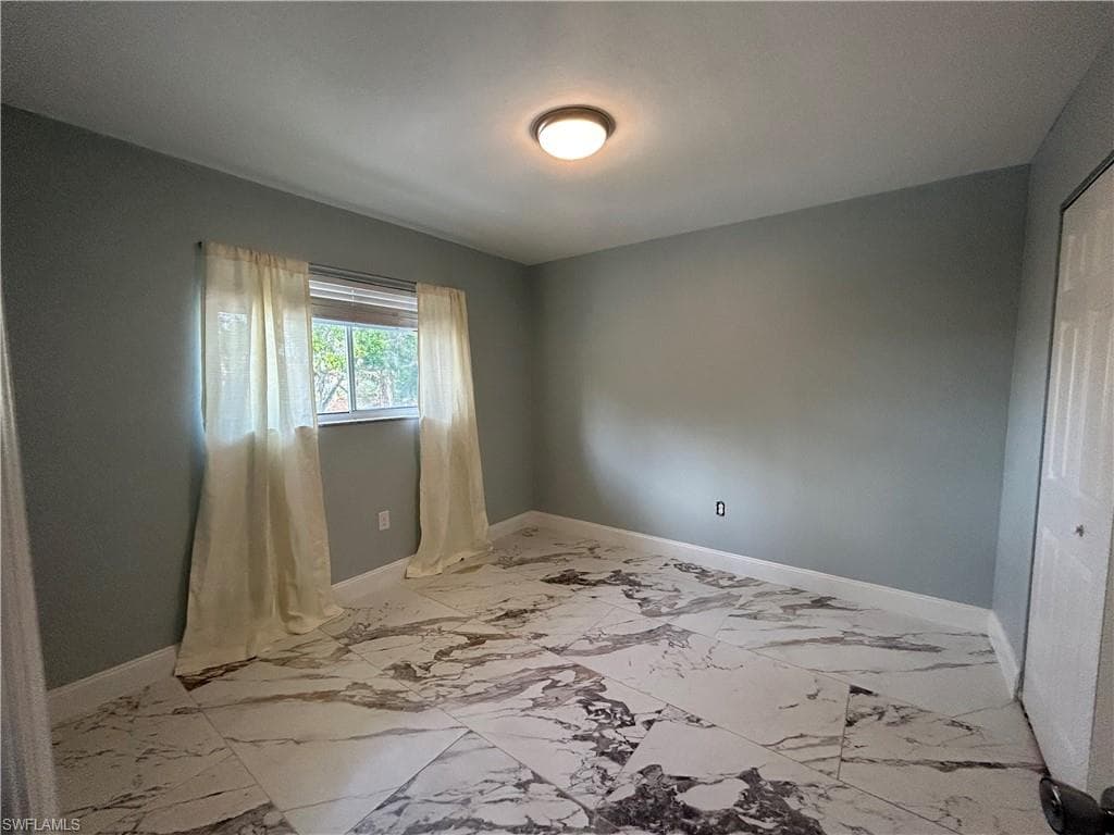 2346 Naples Trace CIR # 1107, NAPLES FL 34109-9