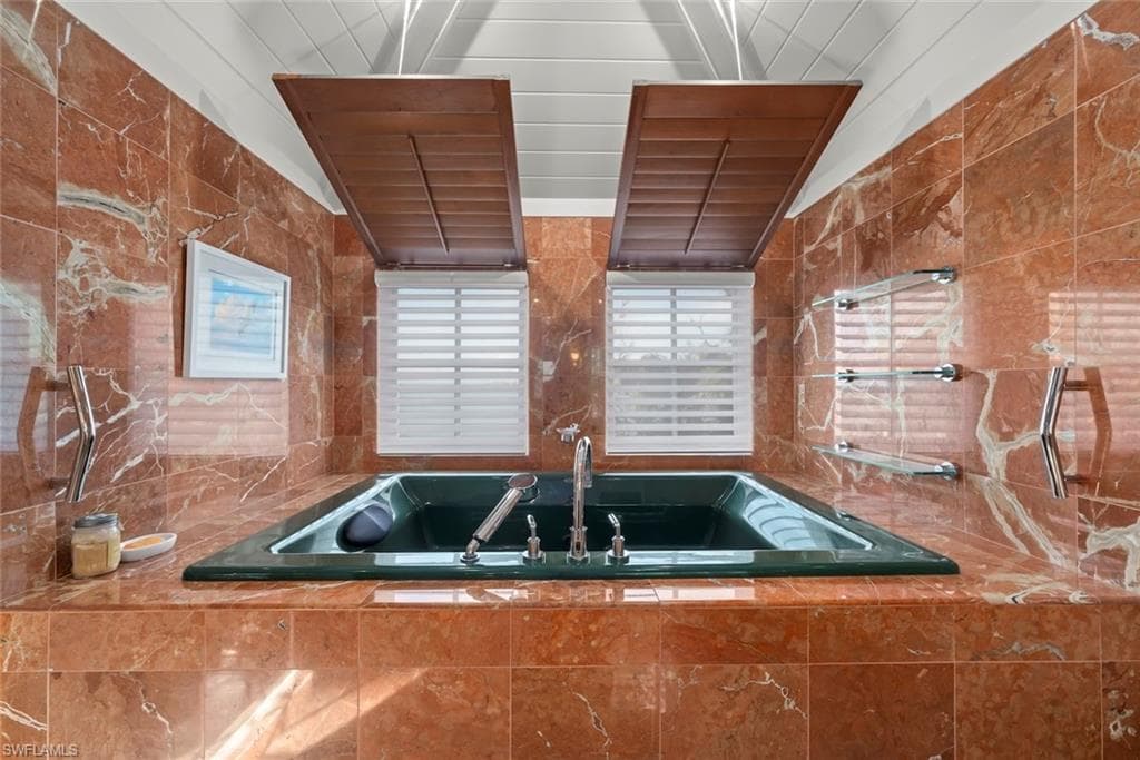 15771 Captiva DR, CAPTIVA FL 33924-24