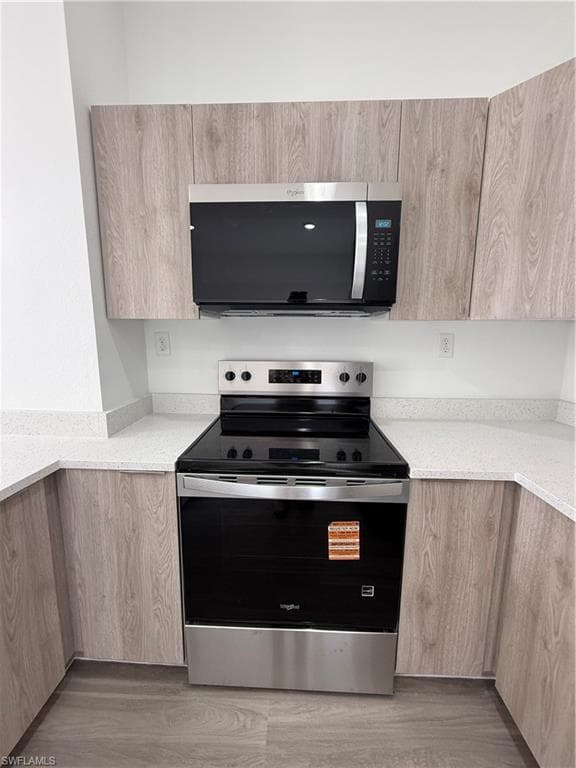 1048 Jay CT-11