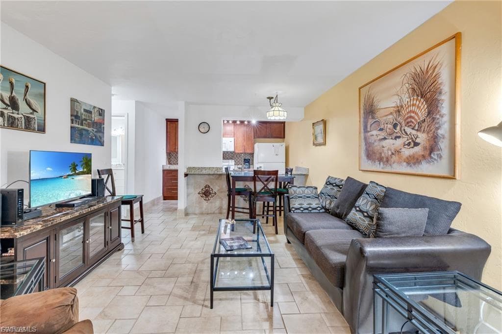 13134 Feather Sound DR # 406, FORT MYERS FL 33919-1