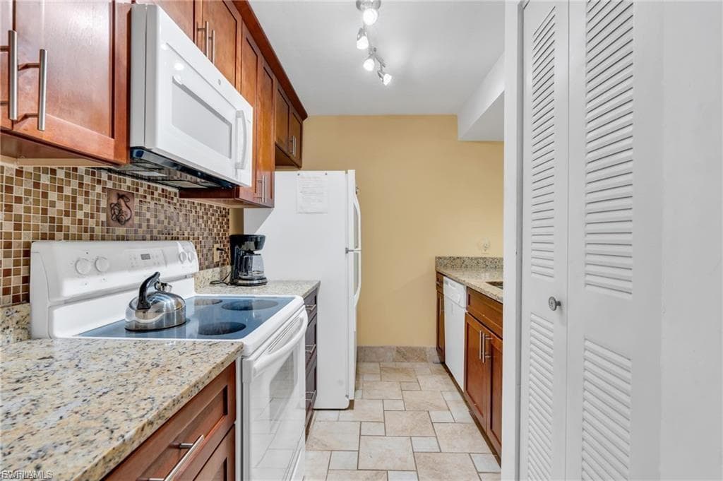 13134 Feather Sound DR # 406, FORT MYERS FL 33919-4