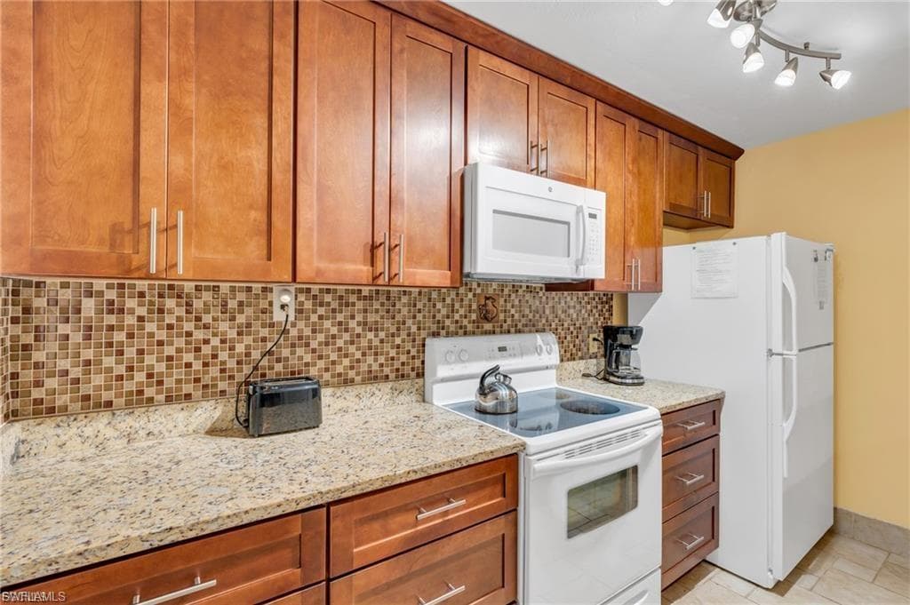 13134 Feather Sound DR # 406, FORT MYERS FL 33919-3