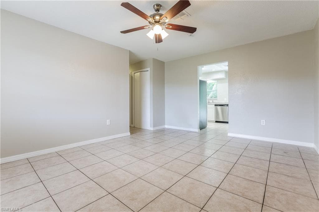 282 Lorraine AVE, VENICE FL 34293-1