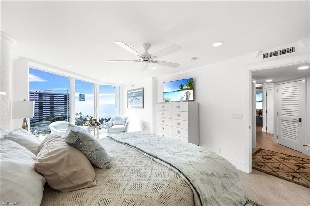 4041 Gulf Shore BLVD SW 902-12