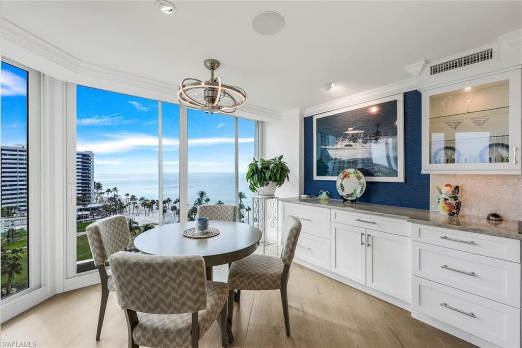 4041 Gulf Shore BLVD SW 902-11