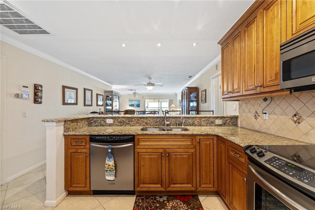 7008 Foxfire DR, FORT MYERS FL 33919-6