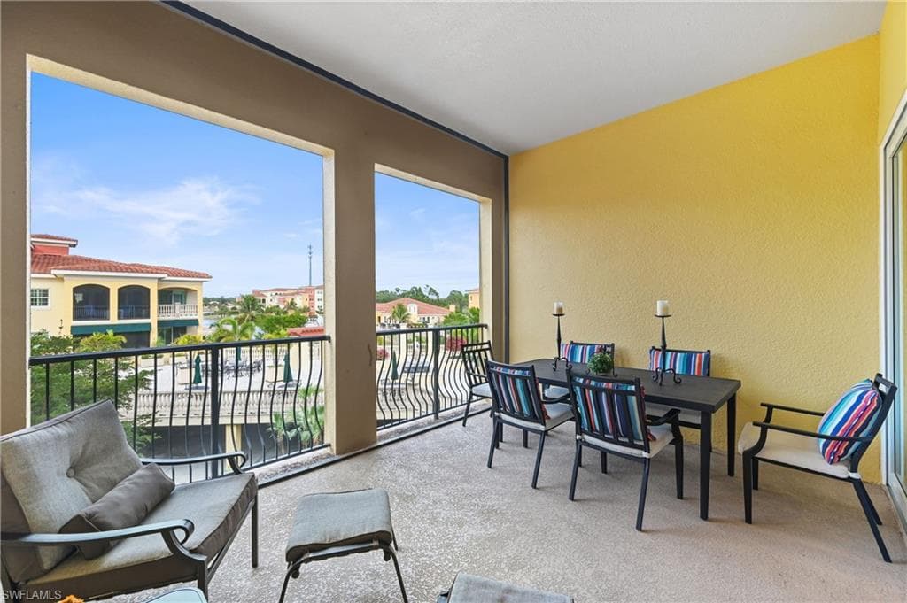 21450 Strada Nuova CIR # 303, ESTERO FL 33928-9