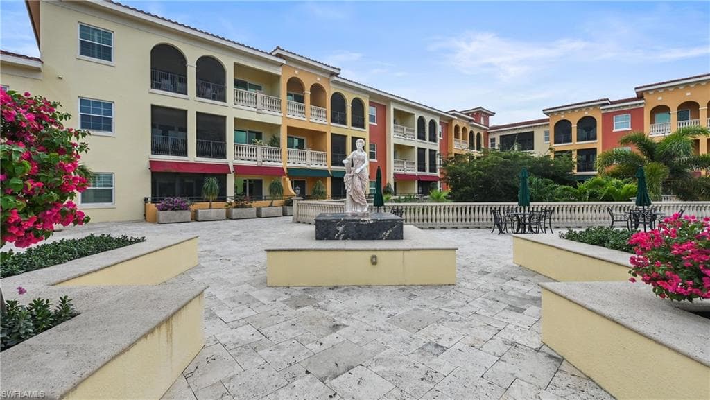 21450 Strada Nuova CIR # 303, ESTERO FL 33928-20