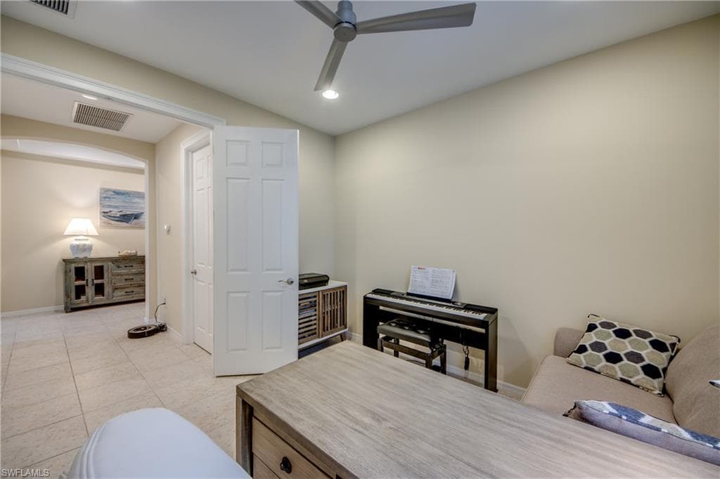 1457 Woodwind CT, FORT MYERS FL 33919-32