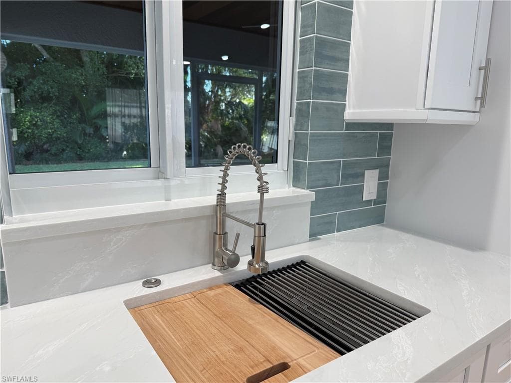 23485 Olde Meadowbrook CIR, ESTERO FL 34134-7