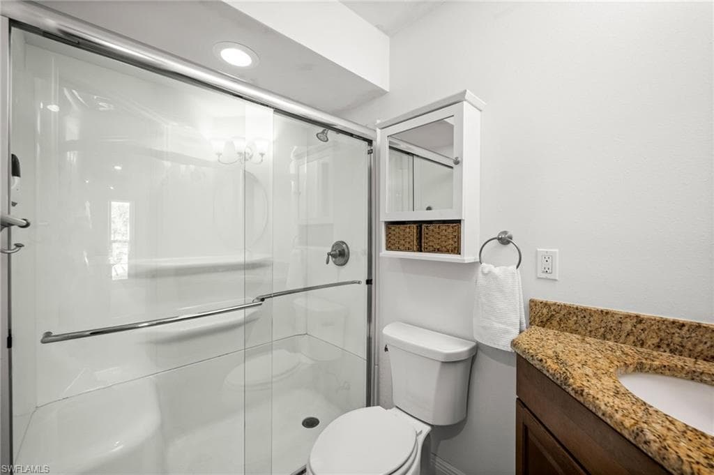 4803 SW Santa Barbara CT 8-27