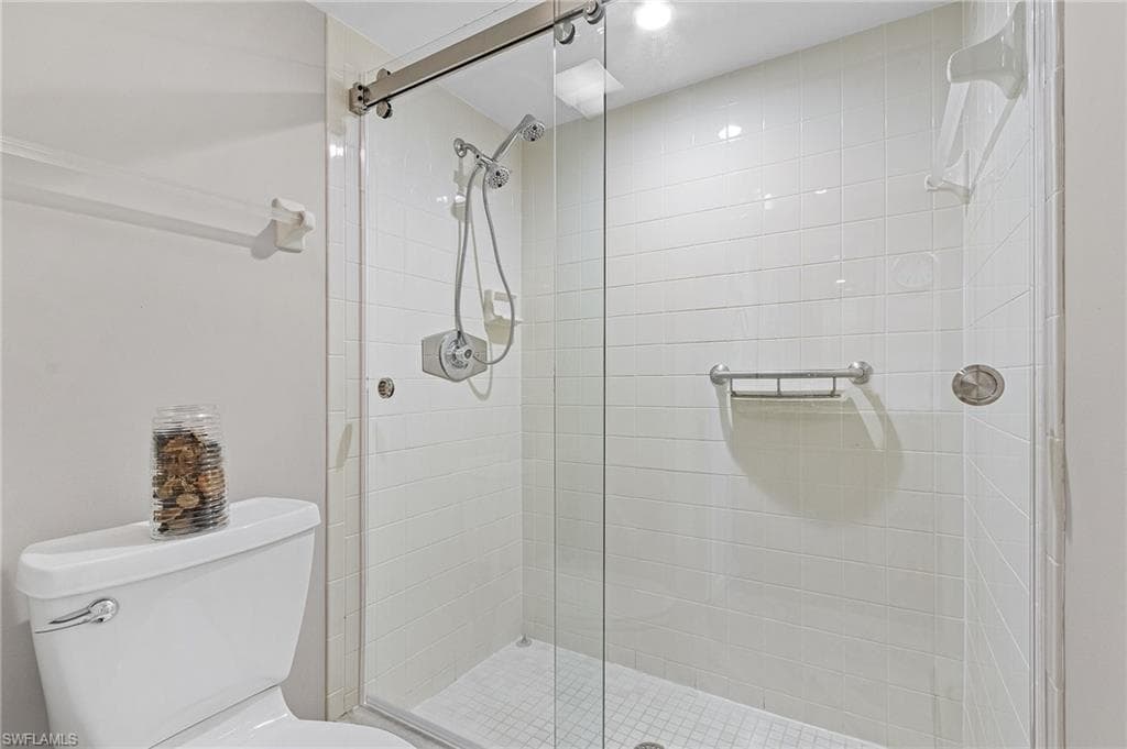 4205 SE 19th AVE # 202, CAPE CORAL FL 33904-17