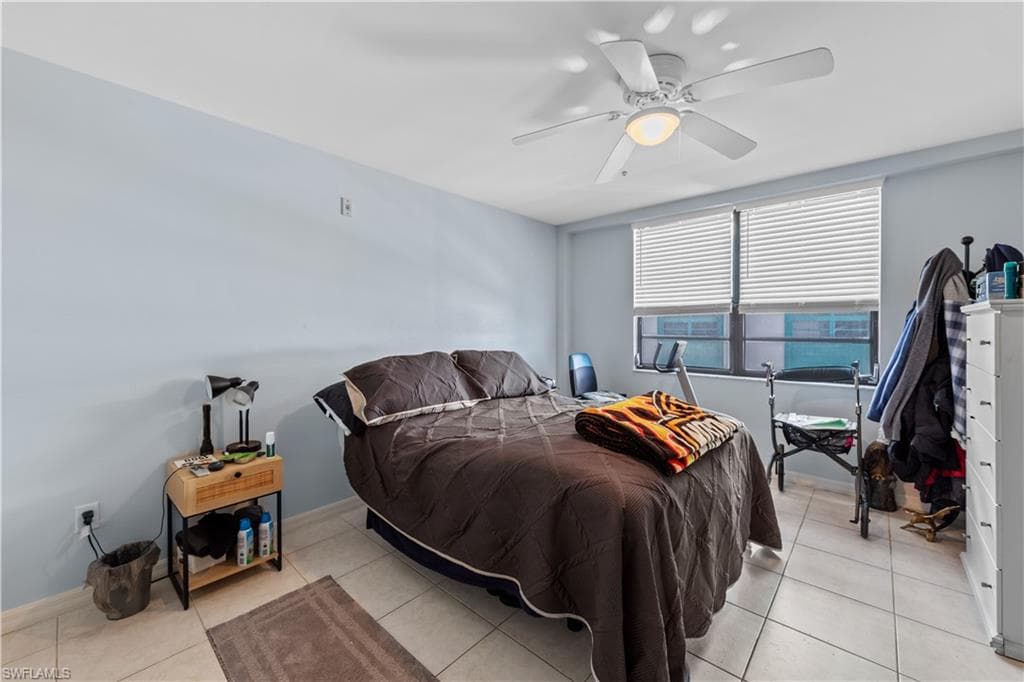 4807 Sunset CT 405-15