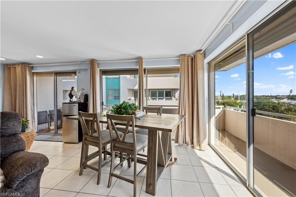 4807 Sunset CT 405-4