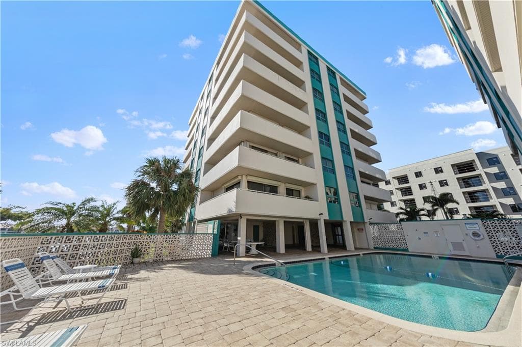 4807 Sunset CT 405-19