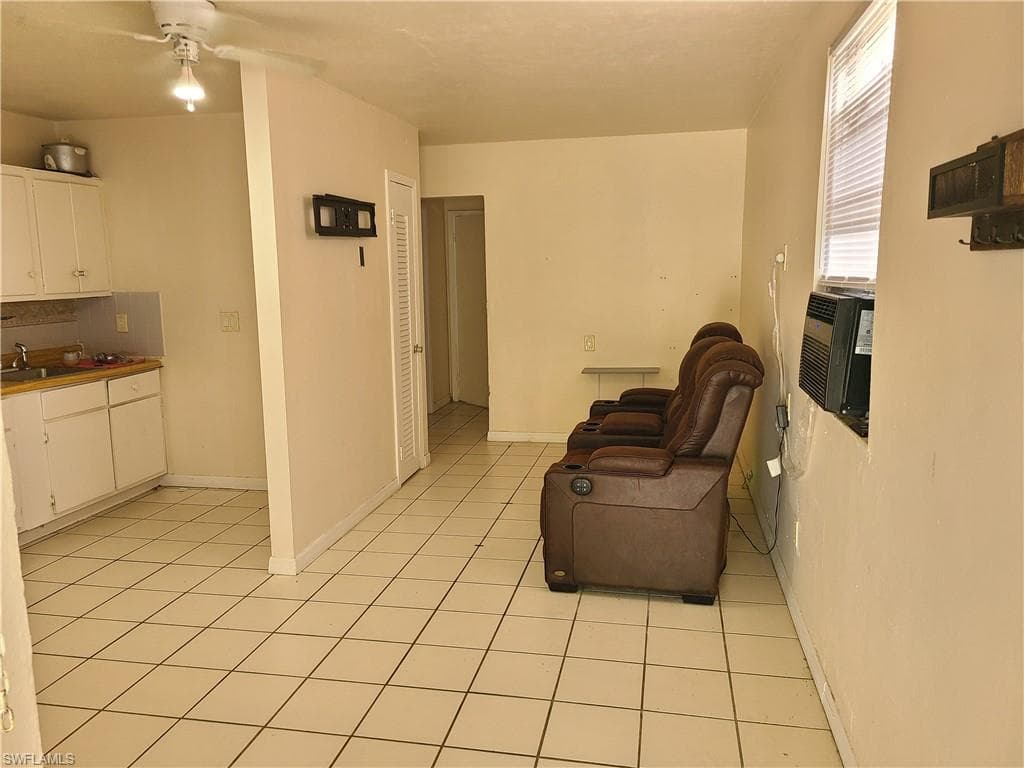 12919 1st ST, FORT MYERS FL 33905-1