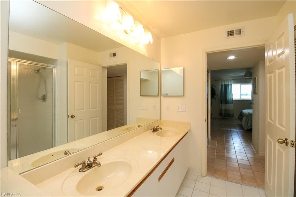 333 Sunrise Cay # 2, NAPLES FL 34114-26
