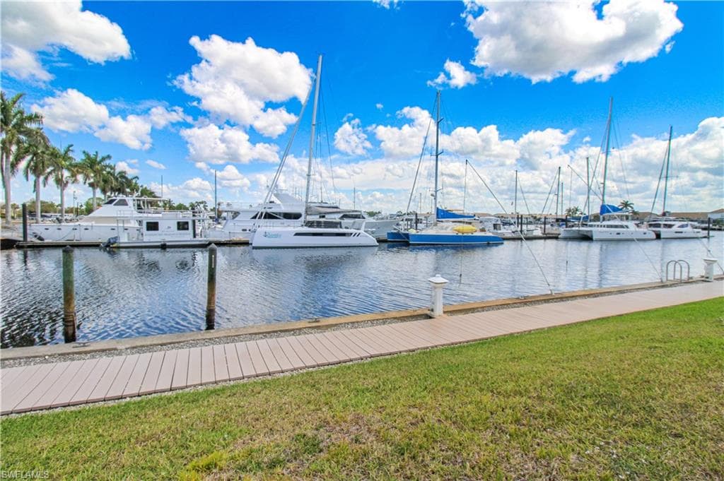 333 Sunrise Cay # 2, NAPLES FL 34114-42