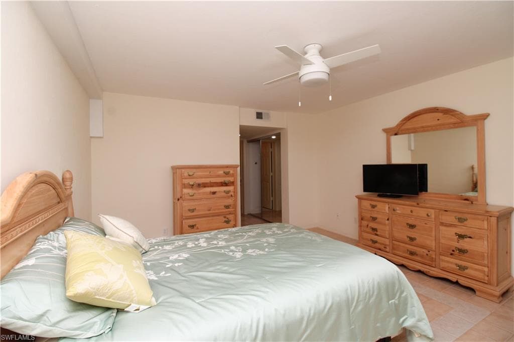 333 Sunrise Cay # 2, NAPLES FL 34114-31