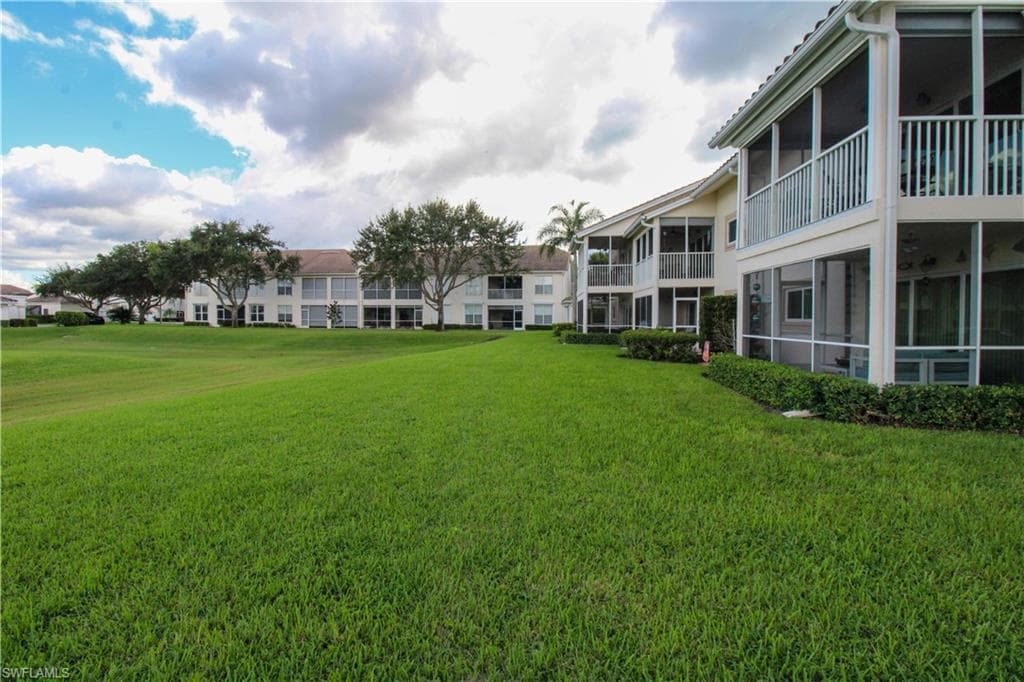 333 Sunrise Cay # 2, NAPLES FL 34114-37