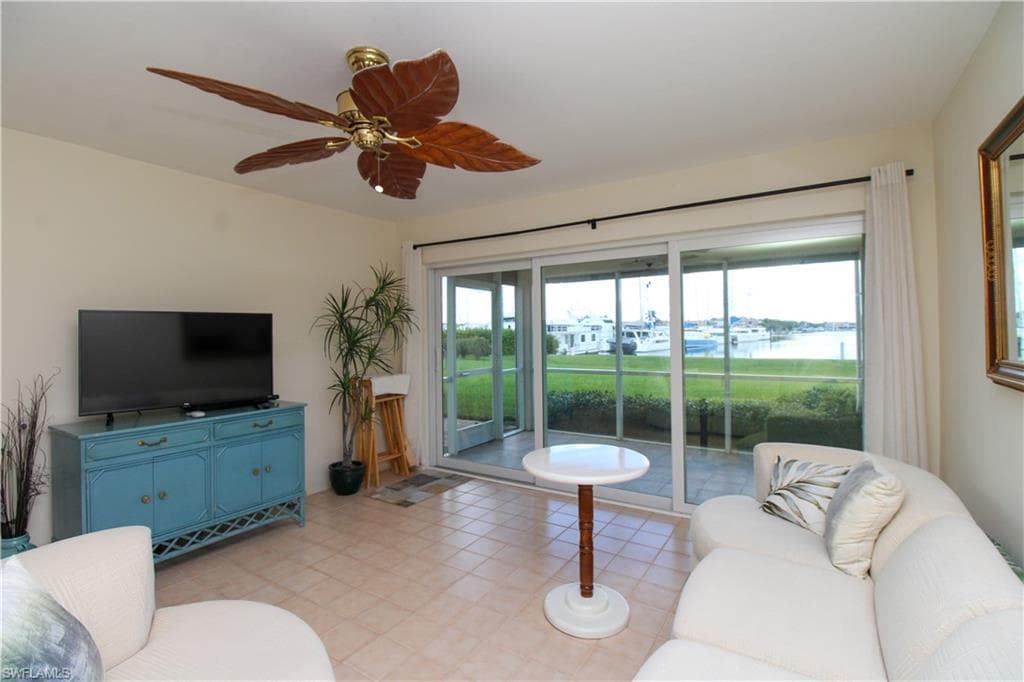 333 Sunrise Cay # 2, NAPLES FL 34114-20