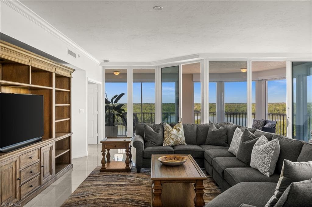 445 Dockside DR # A504, NAPLES FL 34110-11