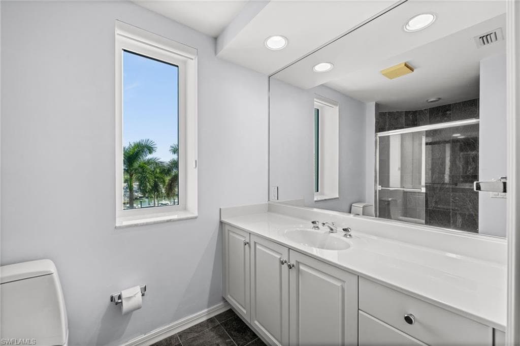 445 Dockside DR # A504, NAPLES FL 34110-21