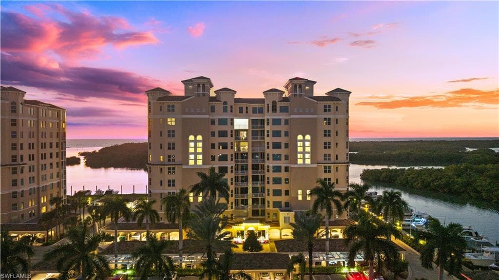 445 Dockside DR # A504, NAPLES FL 34110-2