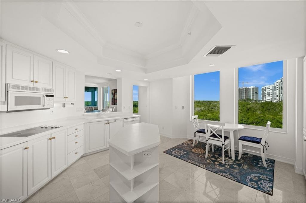 445 Dockside DR # A504, NAPLES FL 34110-13
